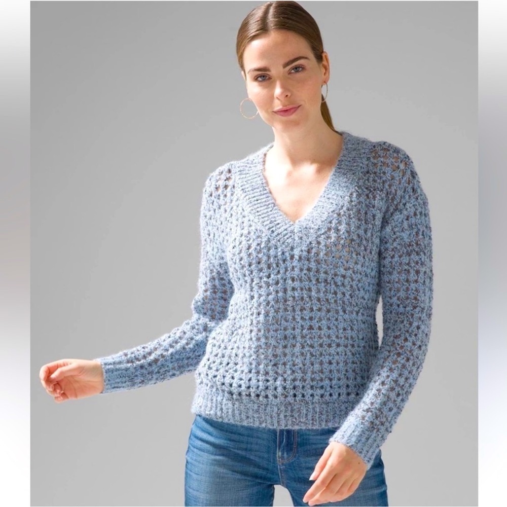 MEDIUM White House Black Market Gray Wool
Sweaters BLUE